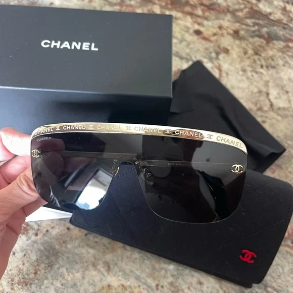 Chanel Black Sunglasses for Women - Picture 3 of 8
